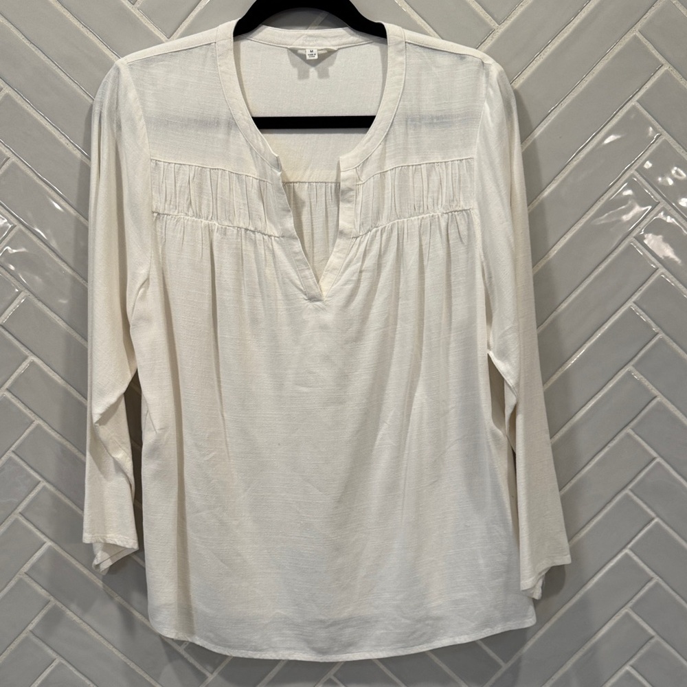 Splendid Cream Blouse with V-Neck